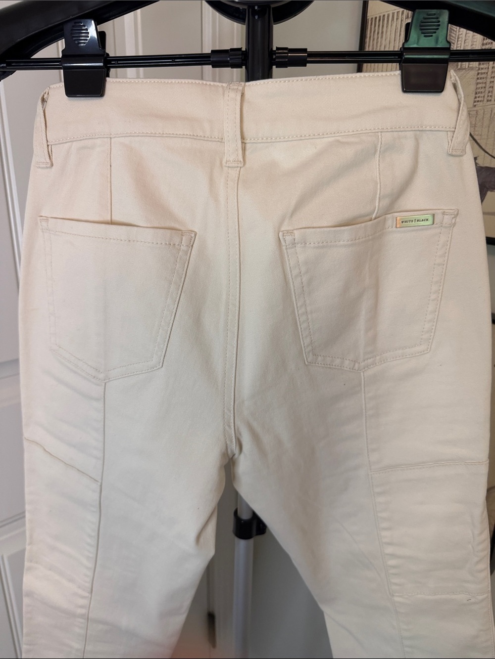White House Black Market Off-White Zip Pocket Ankle Pants - Picture 5 of 9